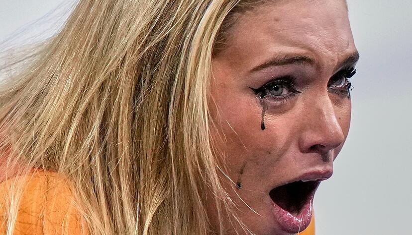 Das Make-up hielt den Freudentr&auml;nen nicht stand.