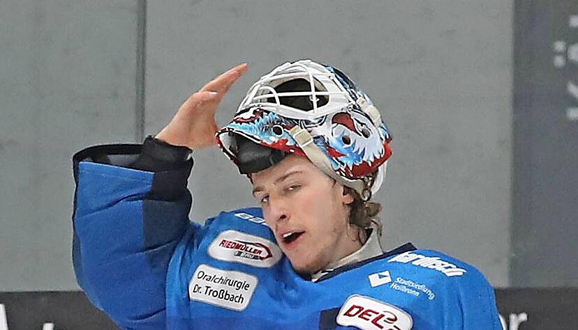Falken-Goalie Florian Mnich hielt einmal mehr sehr stark.
Foto: Andreas Veigel Falken-Goalie Florian Mnich hielt einmal mehr sehr stark.
Foto: Andreas Veigel