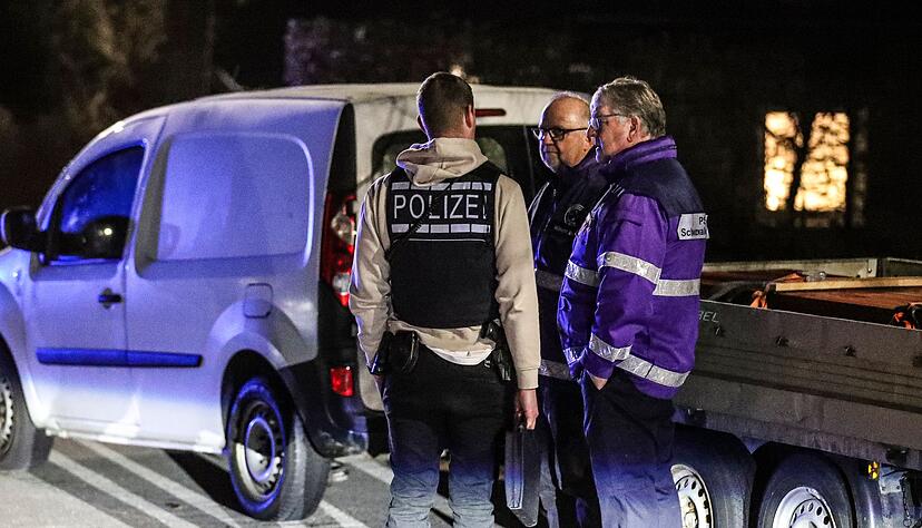 Die Ermittlungen zum Tatmotiv dauern an.