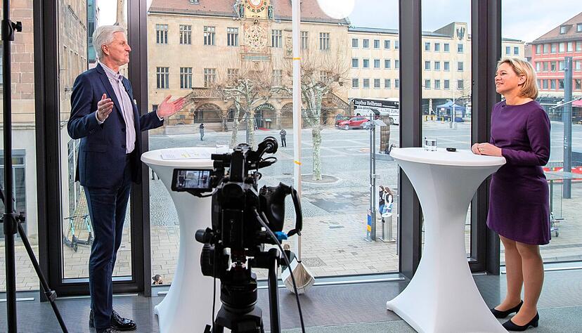 Stimme-Chefredakteur Uwe Ralf Heer und ARD-Programmdirektorin Christine Strobl sprachen rund 40 Minuten über die Rolle der ARD. Stimme-Chefredakteur Uwe Ralf Heer und ARD-Programmdirektorin Christine Strobl sprachen rund 40 Minuten über die Rolle der ARD.