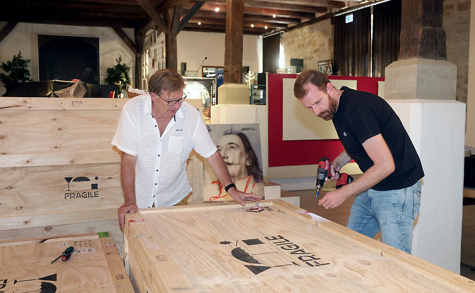 Jedes Bild von Imants Tillers besteht aus vielen kleinen Paneelen, die wie ein Puzzle zusammengesetzt werden.