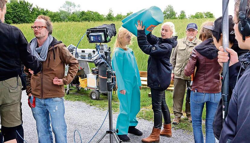 Kamera läuft: Blumenmädchen Elsa (Elisa Schlott) verliebt sich im Streifen der Filmakademie Ludwigsburg unsterblich. Foto: Guido Sawatzki Kamera läuft: Blumenmädchen Elsa (Elisa Schlott) verliebt sich im Streifen der Filmakademie Ludwigsburg unsterblich. Foto: Guido Sawatzki