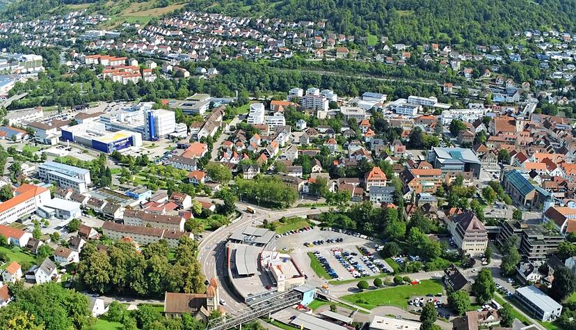 Künzelsau steht finanziell gut da. Doch der Skandal um belasteten Erdaushub auf dem Quartier an der Stadtmauer ist noch nicht überstanden.
Fotos: Götz Greiner, Tamara Ludwig