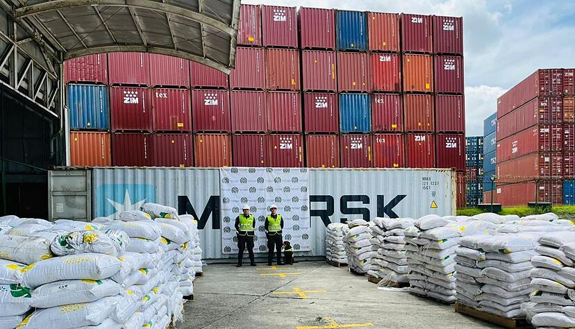 Kolumbianische Sicherheitskr&auml;fte haben eine der gr&ouml;&szlig;ten Mengen Kokain in der Geschichte des s&uuml;damerikanischen Landes sichergestellt.