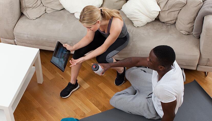 Experten raten zu gezielten Übungen für einen starken Beckenboden – Online-Tutorials und gemeinsames Training machen den Weg leichter. Experten raten zu gezielten Übungen für einen starken Beckenboden – Online-Tutorials und gemeinsames Training machen den Weg leichter.