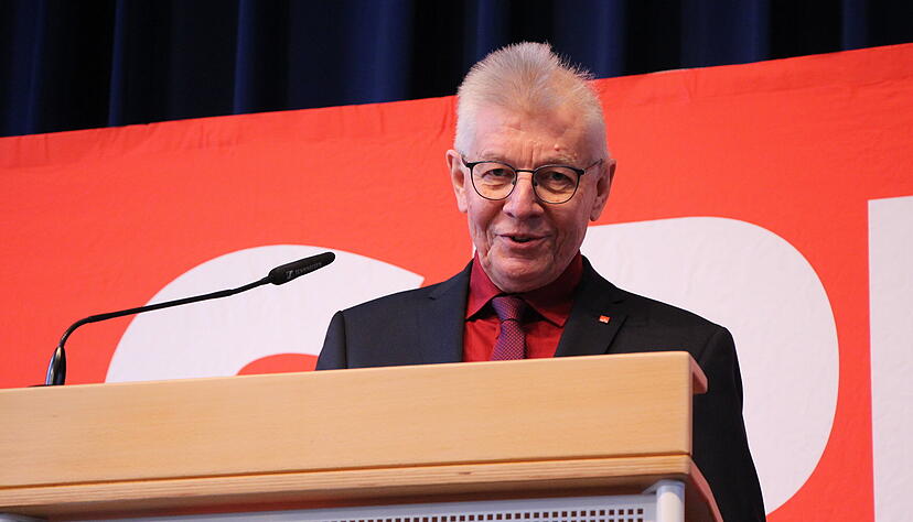 Hans-Jürgen Saknus ist im Alter von 69-Jahren verstorben. Hans-Jürgen Saknus ist im Alter von 69-Jahren verstorben.