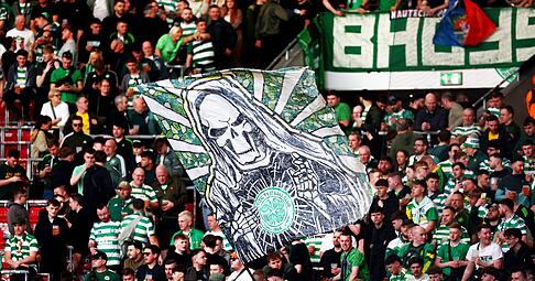 Für die Fans von Celtic Glasgow hat sich der Trip nach Stuttgart gelohnt. Sieg und eine Schotten-Party in der Stadt. Für die Fans von Celtic Glasgow hat sich der Trip nach Stuttgart gelohnt. Sieg und eine Schotten-Party in der Stadt.