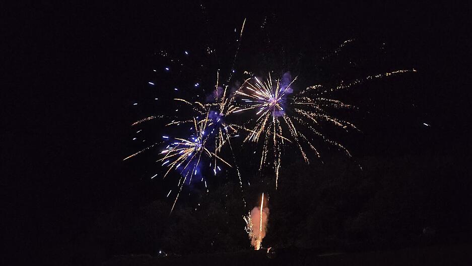 Das Feuerwerk galt als Höhepunkt der Genießertour. Das Feuerwerk galt als Höhepunkt der Genießertour.