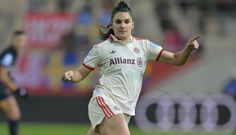 Trifft zweimal gegen Eintracht Frankfurt: Jovana Damnjanovic Trifft zweimal gegen Eintracht Frankfurt: Jovana Damnjanovic