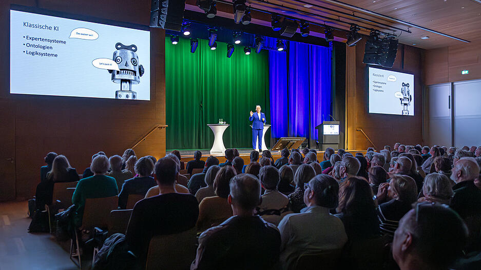 Auf dem Bildungscampus Heilbronn standen am Mittwoch gesellschaftliche Fragen der KI im Fokus.