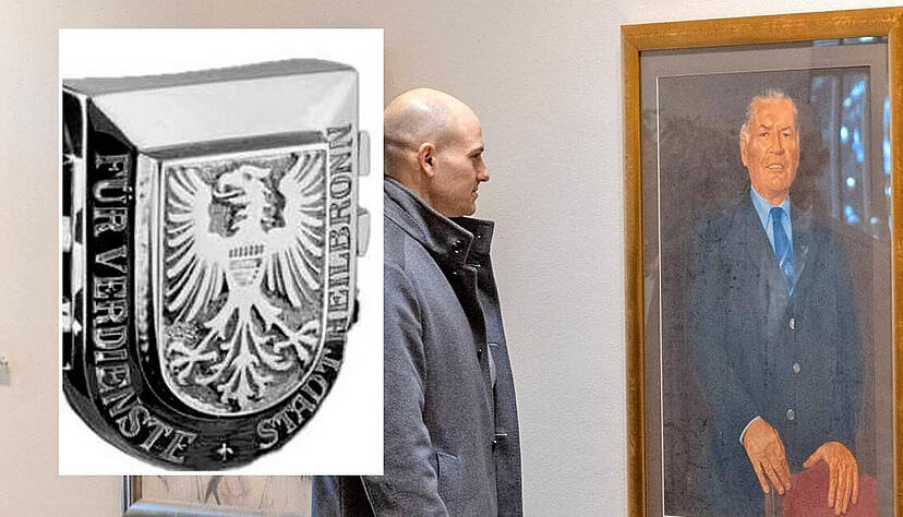 Das Porträt von Hans Hoffmann (Bildmitte) im Heilbronner Rathaus bekommt eine Info-Tafel, der Ehrenring wird ihm wohl entzogen. Das Porträt von Hans Hoffmann (Bildmitte) im Heilbronner Rathaus bekommt eine Info-Tafel, der Ehrenring wird ihm wohl entzogen.