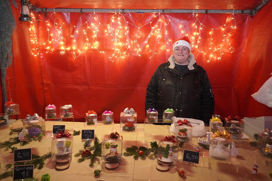Neuensteiner Stadtweihnacht mit Posaunenchor und Handwerkskunst Neuensteiner Stadtweihnacht mit Posaunenchor und Handwerkskunst