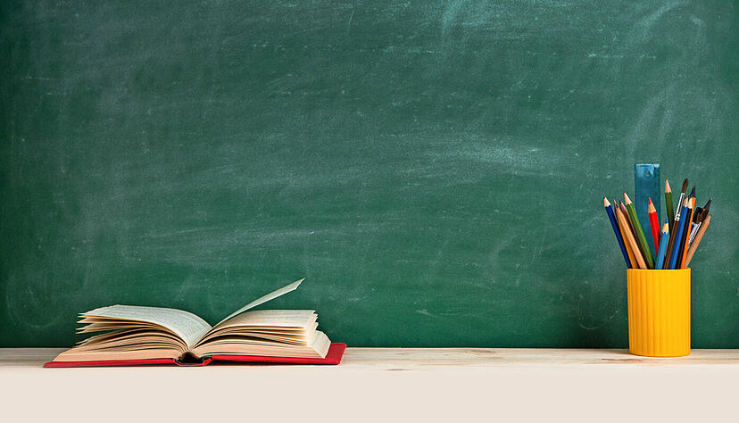 In den vergangenen 30 Jahren hat es immer wieder einen Mangel an akademisch und schulpraktisch voll ausgebildeten Lehrkräften gegeben. Foto: Sensay/stock.adobe.com In den vergangenen 30 Jahren hat es immer wieder einen Mangel an akademisch und schulpraktisch voll ausgebildeten Lehrkräften gegeben. Foto: Sensay/stock.adobe.com