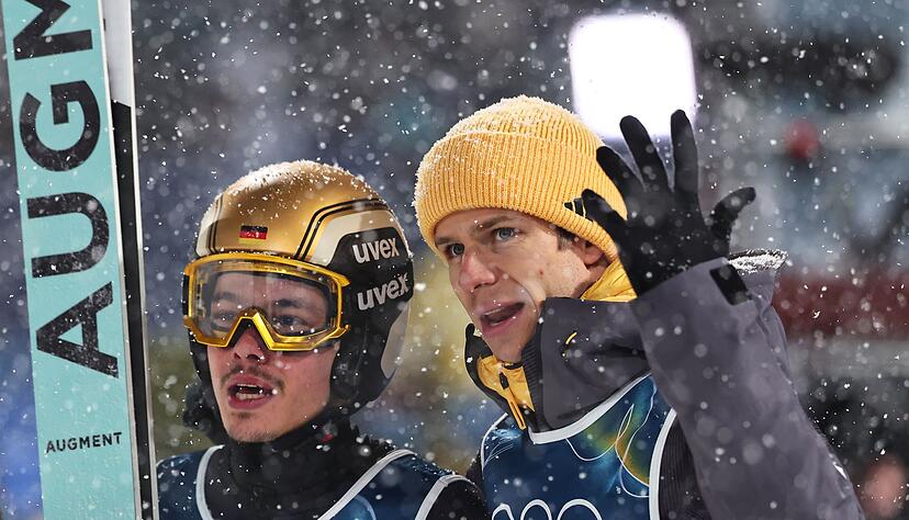 Ihren Olympia-Abschied aus Italien haben sich Philipp Raimund (l) und Andreas Wellinger anders vorgestellt.