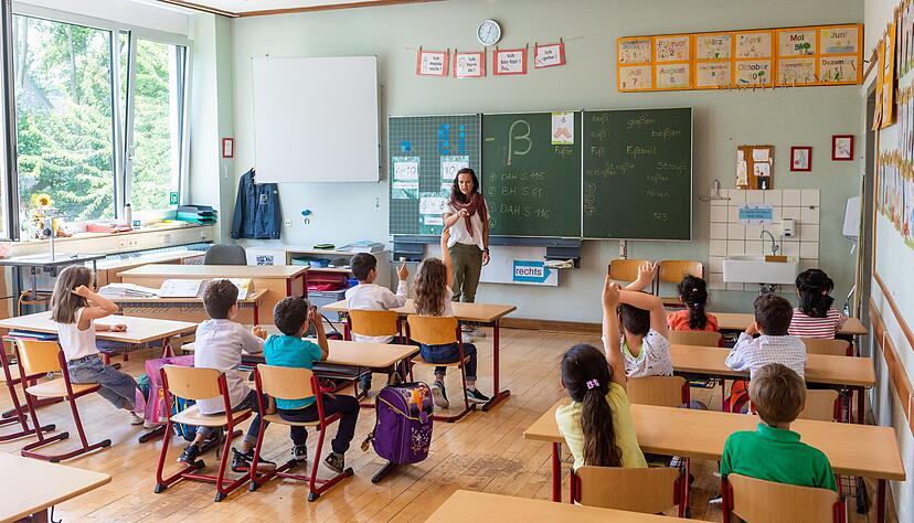 Schon vor den Sommerferien konnten zumindest an den Grundschulen, wie etwa an der Silcherschule in Heilbronn, die Klassen ohne Abstand unterrichtet werden. Nach den Sommerferien gilt das für alle Stufen. Foto: Mario Berger Schon vor den Sommerferien konnten zumindest an den Grundschulen, wie etwa an der Silcherschule in Heilbronn, die Klassen ohne Abstand unterrichtet werden. Nach den Sommerferien gilt das für alle Stufen. Foto: Mario Berger