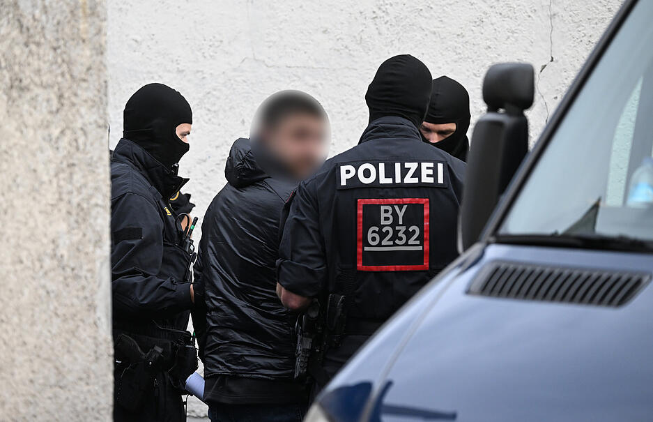 Knapp 200 Beamte waren bei der Razzia am Dienstag im Einsatz.