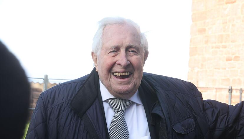 Auch nach seiner Amtszeit blieb er ein aktiver Beobachter der Politik und ein Mittler zwischen West und Ost. (Archivbild) Auch nach seiner Amtszeit blieb er ein aktiver Beobachter der Politik und ein Mittler zwischen West und Ost. (Archivbild)