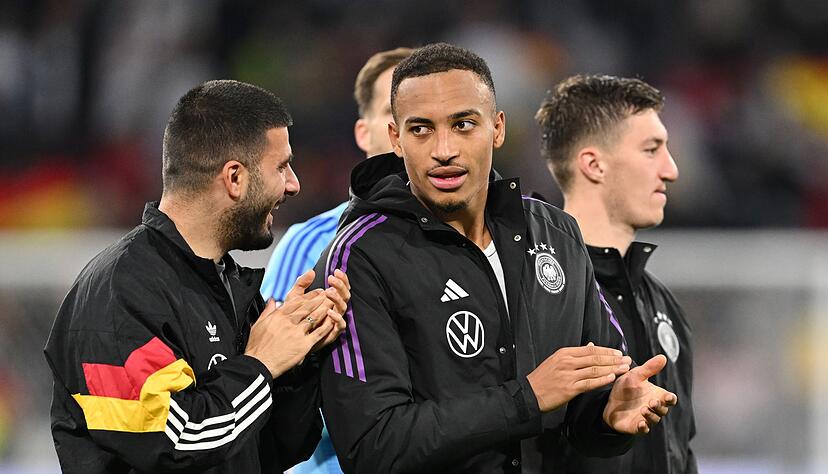 Haben guten Chancen auf die WM-Teilnahme 2026: Die VfB-Profis Undav (l), Leweling (M) und Stiller.