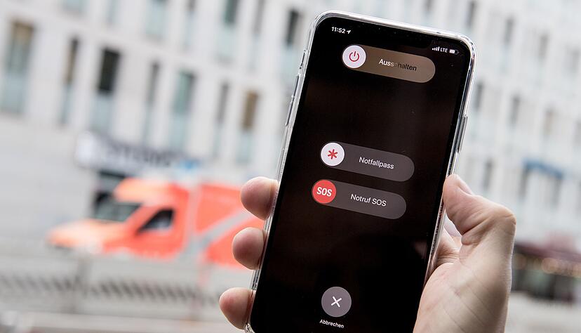Man k&ouml;nnte jetzt auch manuell 112 eintippen - die Notruffunktion des Smartphones funktioniert aber schneller und intuitiver.