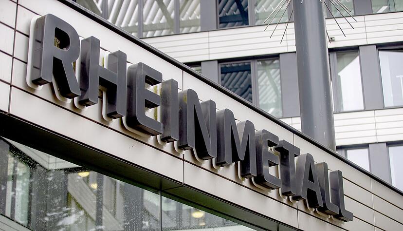 Das Logo der Rheinmetall AG ist vor der Zentrale zu sehen. Das Logo der Rheinmetall AG ist vor der Zentrale zu sehen.