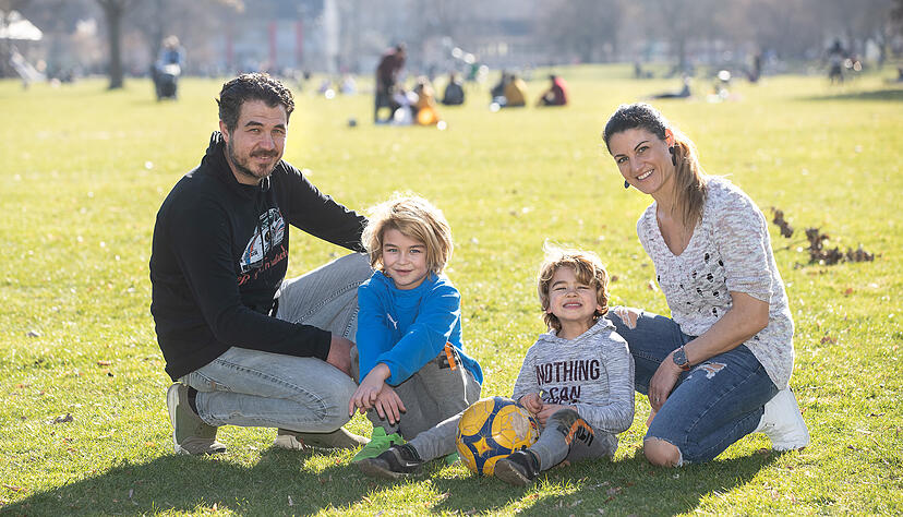 Nicole Coban ist zusammen mit ihrem Mann Nejdet und den Kindern Nelio (7) und Nerian (4) in den Wertwiesenpark gegangen.