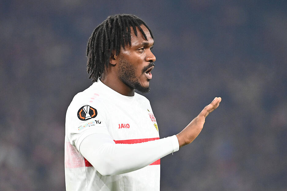 Dan-Axel Zagadou: Schlechte Box-Besetzung vor dem ersten Gegentor. Holte den Elfmeter für den VfB raus. In der Abwehr immer besser ins Spiel gekommen. Note: 3 Dan-Axel Zagadou: Schlechte Box-Besetzung vor dem ersten Gegentor. Holte den Elfmeter für den VfB raus. In der Abwehr immer besser ins Spiel gekommen. Note: 3