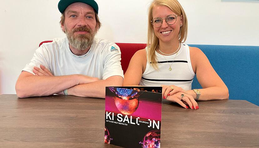 Kommen mit dem KI-Salon ins Quartierszentrum B&ouml;ckingen: Robert Mucha und Isabell D&ouml;rr-Nill, Projektmanagerin des KI-Salon.