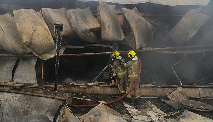 Opfer waren zun&auml;chst nicht bekannt, wie die iranische Nachrichtenagentur Isna unter Berufung auf den Kommandeur f&uuml;r die Rettungsdienste in der Provinz Teheran berichtete.