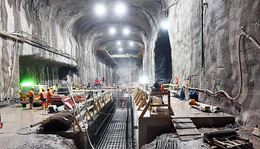 Ein Kernelement des Bauprojekts ist ein Tunnelsystem im Berg, ein sogenannter Kavernenwasserspeicher.