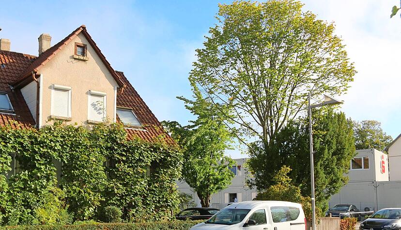 Für diese Grundstücke in der Friedrichshaller Straße wird ein städtebauliches Konzept erarbeitet, über das der Gemeinderat demnächst abstimmen soll.
Foto: Plückthun Für diese Grundstücke in der Friedrichshaller Straße wird ein städtebauliches Konzept erarbeitet, über das der Gemeinderat demnächst abstimmen soll.
Foto: Plückthun