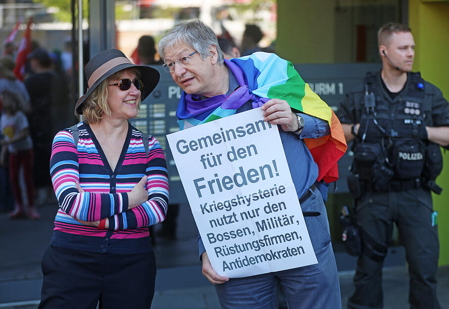 Klare Kante gegen Aufrüstung bei der 1.-Mai-Kundgebung in Heilbronn.