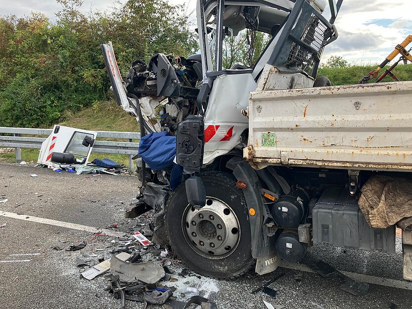 Die A6 ist nach dem Unfall zwischen Bad Rappenau und der Anschlussstelle Heilbronn/Untereisesheim voll gesperrt.