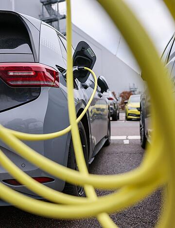 Sicherheit hat ihren Preis: Zertifizierte Ladekabel von Markenherstellern bieten deutlich h&ouml;here Sicherheit als No-Name-Produkte aus Fernost.
