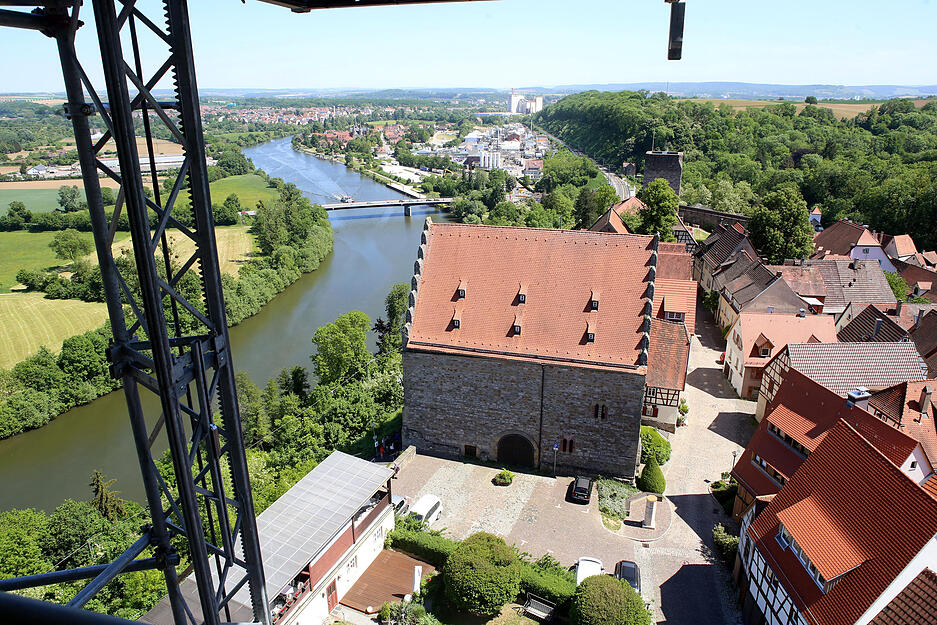 Nachdem zahlreiche Risse im Mauerwerk entdeckt wurden, musste gehandelt werden, um das 800 Jahre alte Wahrzeichen zu erhalten.