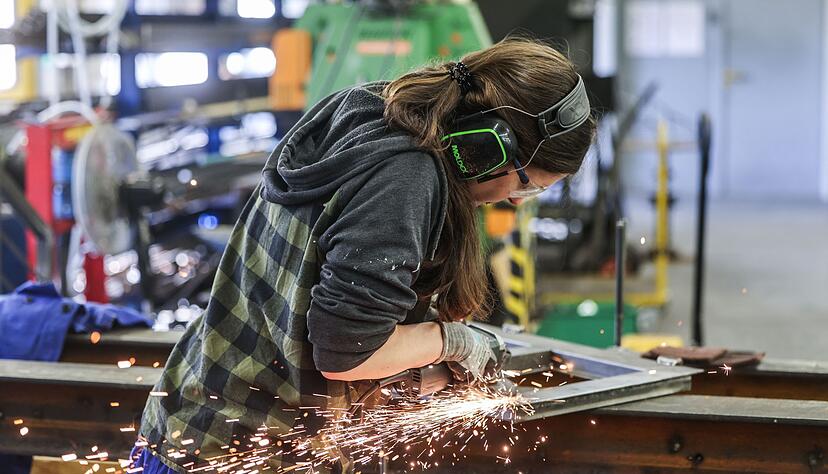 Nur jeder Zehnte in Deutschland glaubt, dass Frauen davon profitieren, wenn sich M&auml;nner an traditionelle m&auml;nnliche Rollenbilder halten. (Symbolbild)