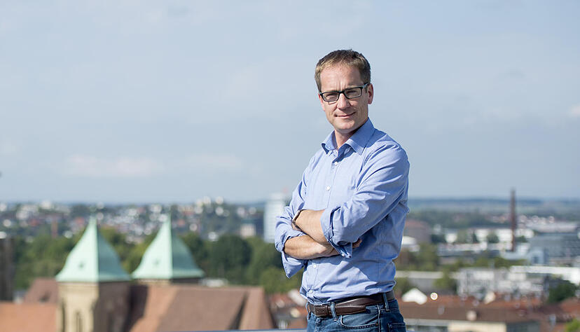 Simon Gajer kommentiert die Bürgermeister-Wahl in Siegelsbach. Foto: Mario Berger Simon Gajer kommentiert die Bürgermeister-Wahl in Siegelsbach. Foto: Mario Berger