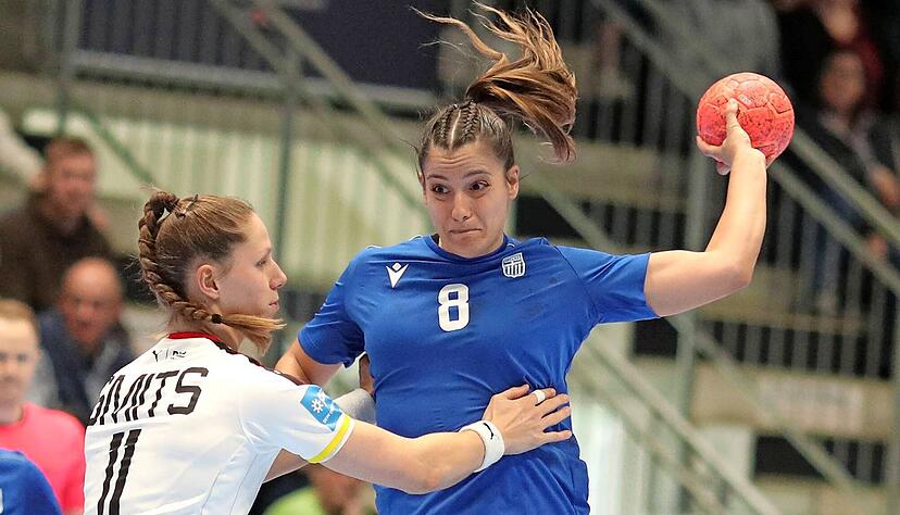 Vasiliki Gkatziou (rechts) kommt aus Gran Canaria soll die Sport-Union mit ihren sportlichen Fähigkeiten und ihrem Temperament weiterbringen. Vasiliki Gkatziou (rechts) kommt aus Gran Canaria soll die Sport-Union mit ihren sportlichen Fähigkeiten und ihrem Temperament weiterbringen.