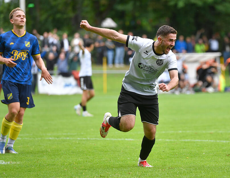 Die drei Punkte reichten nach langem Zittern für den Klassenerhalt. Die drei Punkte reichten nach langem Zittern für den Klassenerhalt.