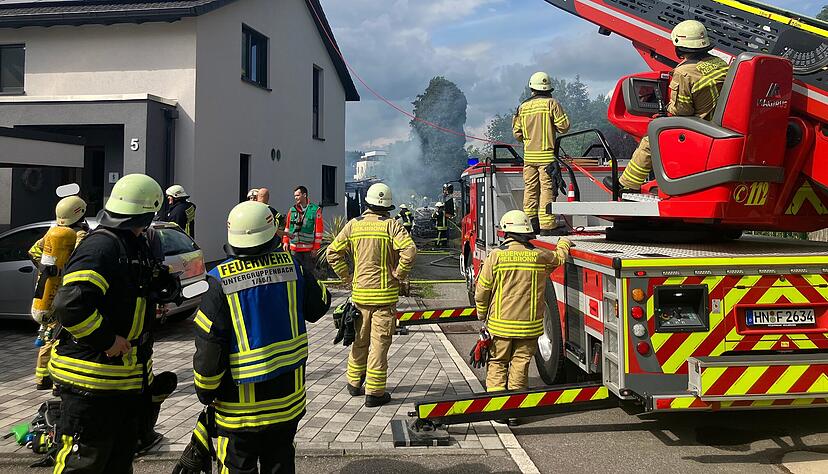 Bei einem Brand in Untergruppenbach entstand hoher Schaden.