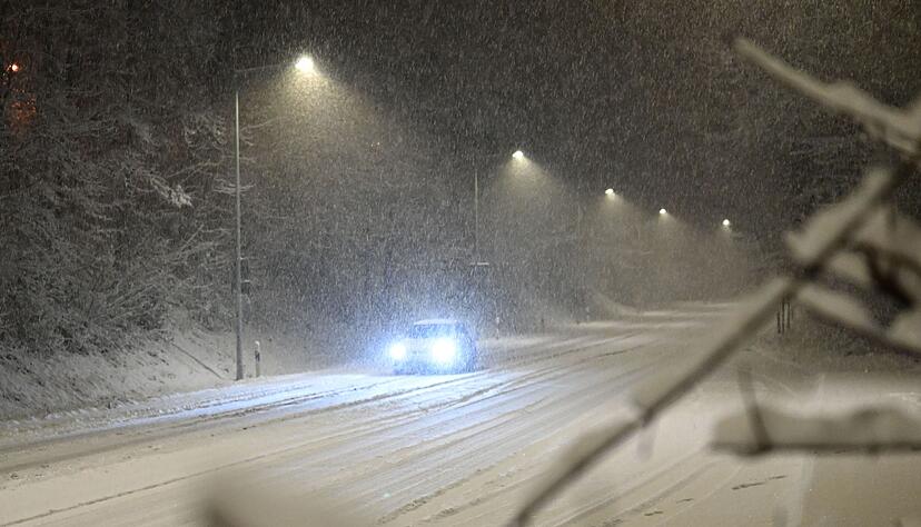 Es schneit in manchen Regionen Baden-W&uuml;rttembergs.