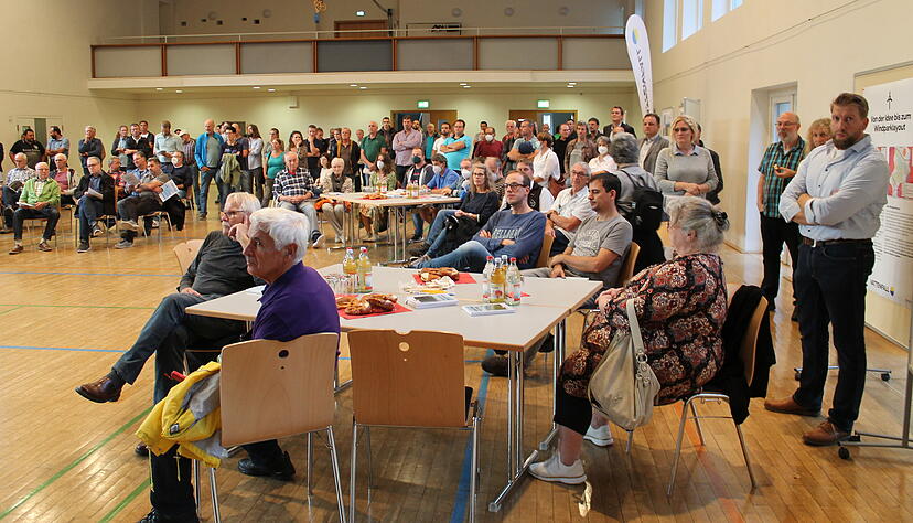 Das Interesse am Windpark ist groß. Foto: Simon Gajer Das Interesse am Windpark ist groß. Foto: Simon Gajer