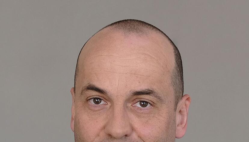 Alexander Bredereck ist Fachanwalt für Arbeitsrecht in Berlin. Alexander Bredereck ist Fachanwalt für Arbeitsrecht in Berlin.