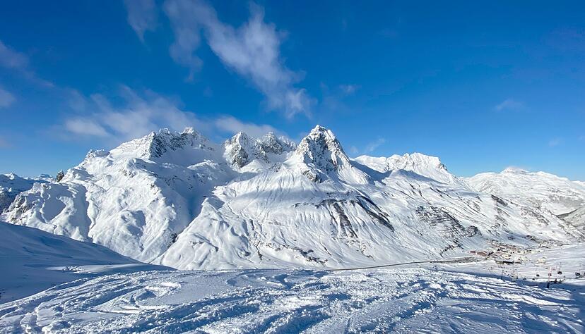 Am Arlberg in &Ouml;sterreich sind binnen 24 Stunden bis zu 60 Zentimeter Schnee gefallen. (Archivfoto)