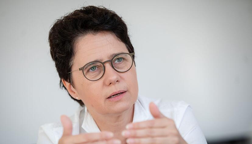 Baden-Württembergs Justizministerin Marion Gentges (CDU) fordert, auch Alltagsgegenstände wie Messer und Autos im Gesetz zu staatsgefährdenden Straftaten zu berücksichtigen. (Archivbild) Baden-Württembergs Justizministerin Marion Gentges (CDU) fordert, auch Alltagsgegenstände wie Messer und Autos im Gesetz zu staatsgefährdenden Straftaten zu berücksichtigen. (Archivbild)