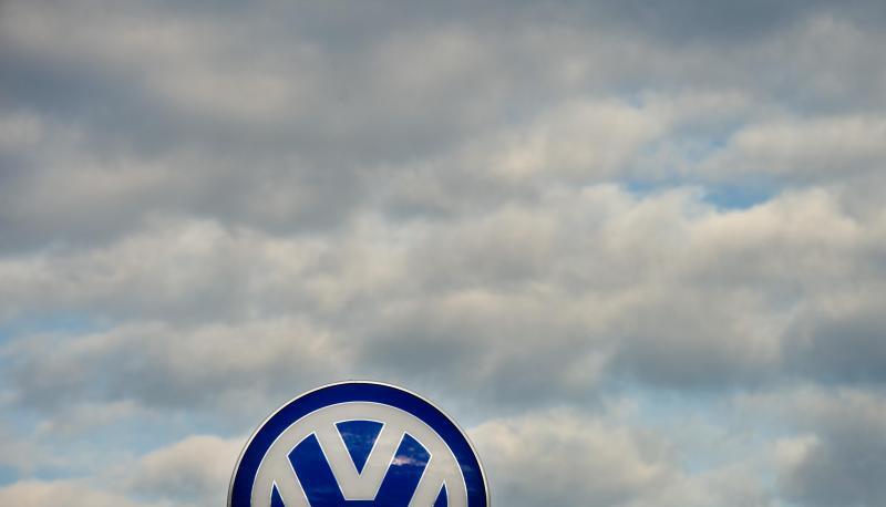 Volkswagen hatte zuletzt immer wieder betont, nicht von möglichen Fehlfunktionen bei Takata-Airbags betroffen zu sein. Foto: Julian Stratenschulte Volkswagen hatte zuletzt immer wieder betont, nicht von möglichen Fehlfunktionen bei Takata-Airbags betroffen zu sein. Foto: Julian Stratenschulte