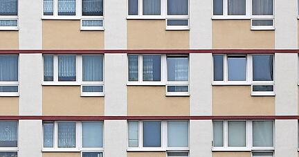 Erstmals ist der Bestand an Sozialwohnungen in Baden-Württemberg wieder gestiegen − auch dank der Förderung durch die landeseigene L-Bank.
Foto: dpa Erstmals ist der Bestand an Sozialwohnungen in Baden-Württemberg wieder gestiegen − auch dank der Förderung durch die landeseigene L-Bank.
Foto: dpa