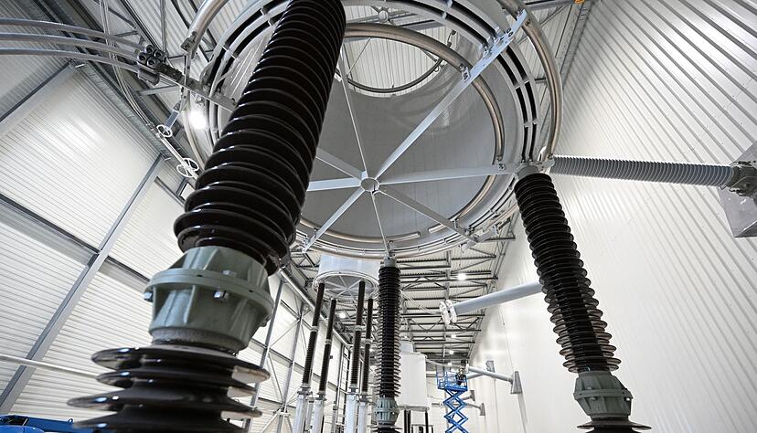 Ein Blick in das Gleichstrom-Umspannwerk während der Bauarbeiten. (Archivbild) Ein Blick in das Gleichstrom-Umspannwerk während der Bauarbeiten. (Archivbild)