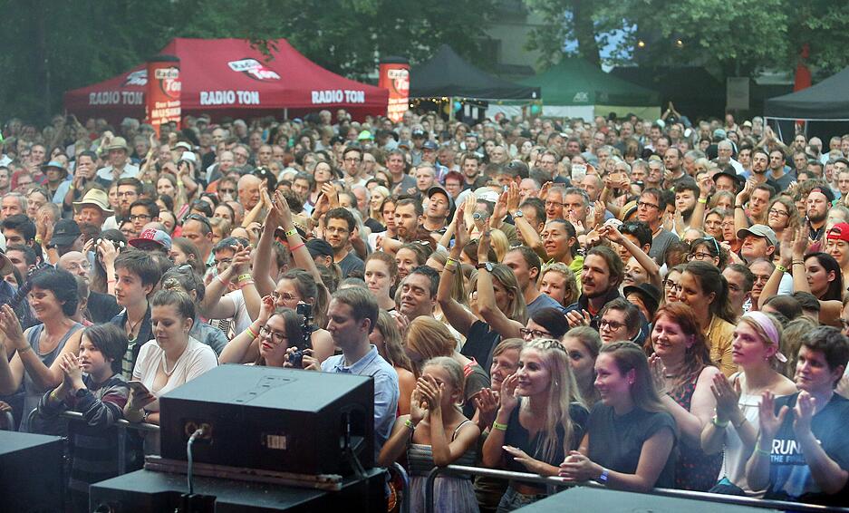 Juni 2018: Das Blacksheep-Festival ist ausverkauft. Beim Auftritt der Gruppe Passenger gehört die erste Reihe vornehmlich den weiblichen Fans.