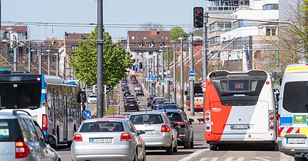 Im Mobilitätskonzept der Stadt Heilbronn von 2019 schreiben die Autoren, die für die Stadt formulierten Maßnahmen allein reichten zur Erfüllung der übergeordneten Klimaziele nicht aus. Foto: Mario Berger