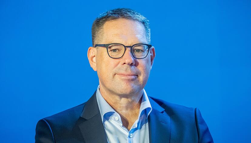 Gerd Chrzanowski ist Chef der Neckarsulmer Schwarz-Gruppe. Aus der Robert Bosch Industrietreuhand scheidet er zum Monatsende aus. Gerd Chrzanowski ist Chef der Neckarsulmer Schwarz-Gruppe. Aus der Robert Bosch Industrietreuhand scheidet er zum Monatsende aus.